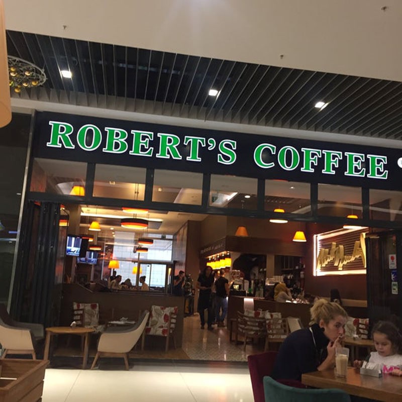 ROBERT'S CAFE